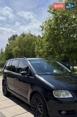 Минивэн Volkswagen Touran 2003 в 
