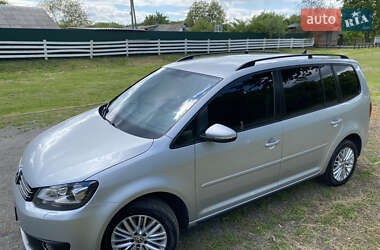 Минивэн Volkswagen Touran 2015 в 