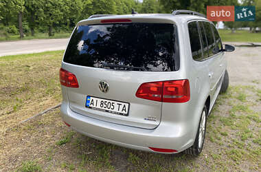 Минивэн Volkswagen Touran 2015 в 