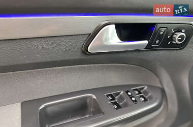 Минивэн Volkswagen Touran 2015 в 