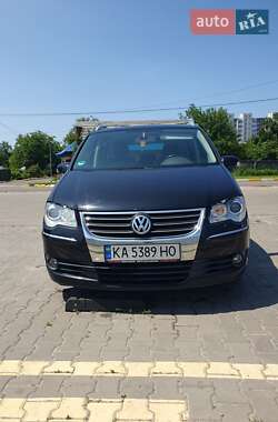 Мінівен Volkswagen Touran 2006 в Києві