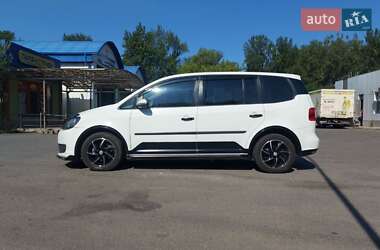 Минивэн Volkswagen Touran 2014 в 