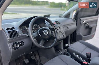 Минивэн Volkswagen Touran 2005 в 