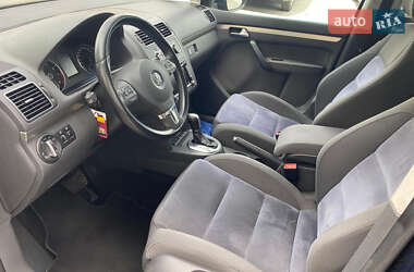 Мінівен Volkswagen Touran 2011 в 