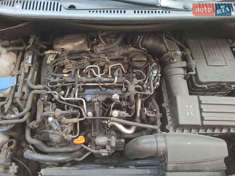 Мінівен Volkswagen Touran 2013 в Подільську