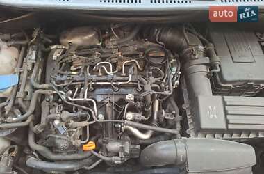 Минивэн Volkswagen Touran 2013 в 