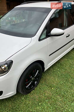 Минивэн Volkswagen Touran 2012 в 