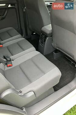 Минивэн Volkswagen Touran 2012 в 