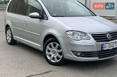 Минивэн Volkswagen Touran 2010 в Киеве