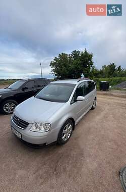Мінівен Volkswagen Touran 2004 в Києві