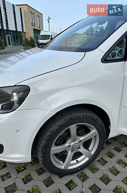 Минивэн Volkswagen Touran 2014 в 