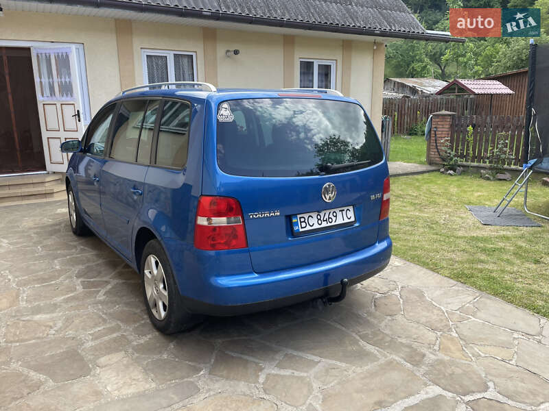 Минивэн Volkswagen Touran 2004 в Старом Самборе