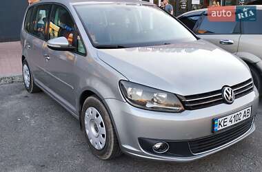 Минивэн Volkswagen Touran 2011 в 