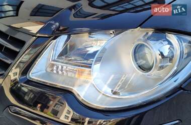 Минивэн Volkswagen Touran 2009 в 