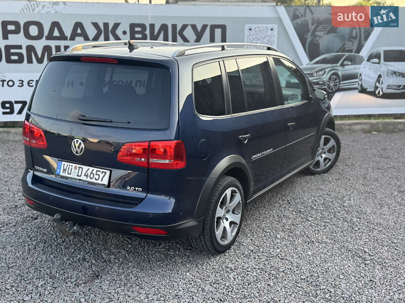 Минивэн Volkswagen Touran 2011 в Сарнах