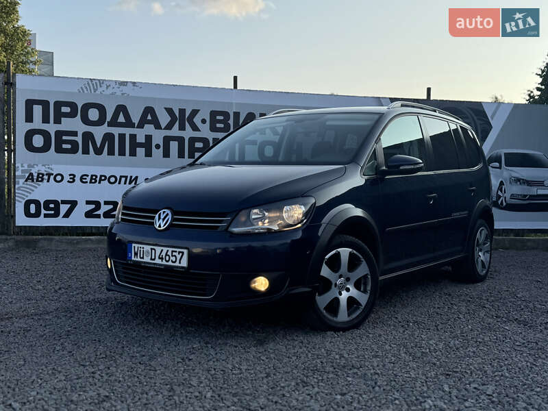 Минивэн Volkswagen Touran 2011 в Сарнах