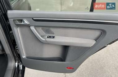 Минивэн Volkswagen Touran 2012 в 