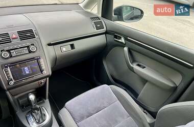 Минивэн Volkswagen Touran 2012 в 