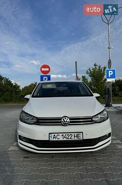 Мікровен Volkswagen Touran 2016 в Володимирі