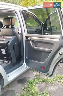 Минивэн Volkswagen Touran 2014 в 