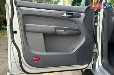 Минивэн Volkswagen Touran 2006 в 