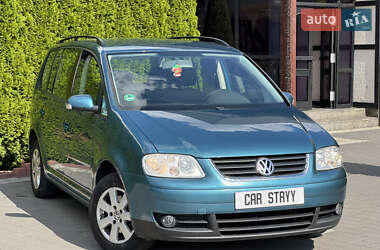Мінівен Volkswagen Touran 2005 в Стрию