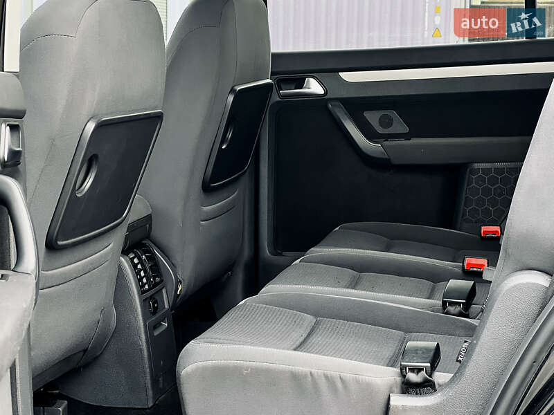Мінівен Volkswagen Touran 2010 в Рожище