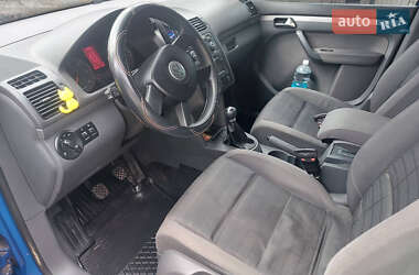 Мінівен Volkswagen Touran 2006 в 