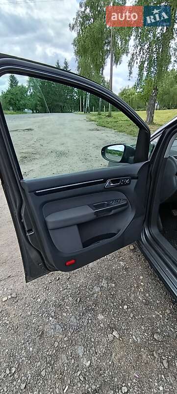 Мінівен Volkswagen Touran 2010 в Красилові