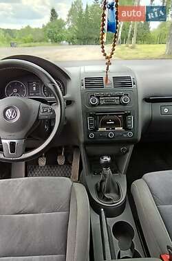 Мінівен Volkswagen Touran 2010 в 