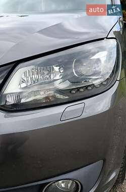Мінівен Volkswagen Touran 2010 в 