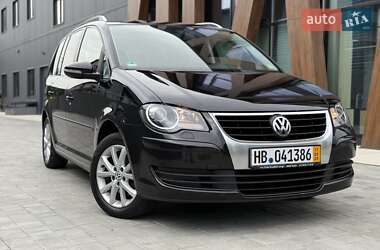 Мінівен Volkswagen Touran 2009 в Луцьку