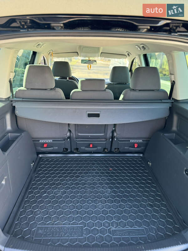 Минивэн Volkswagen Touran 2007 в Днепре