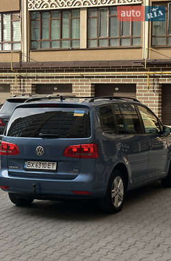 Минивэн Volkswagen Touran 2012 в 