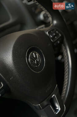 Минивэн Volkswagen Touran 2012 в 