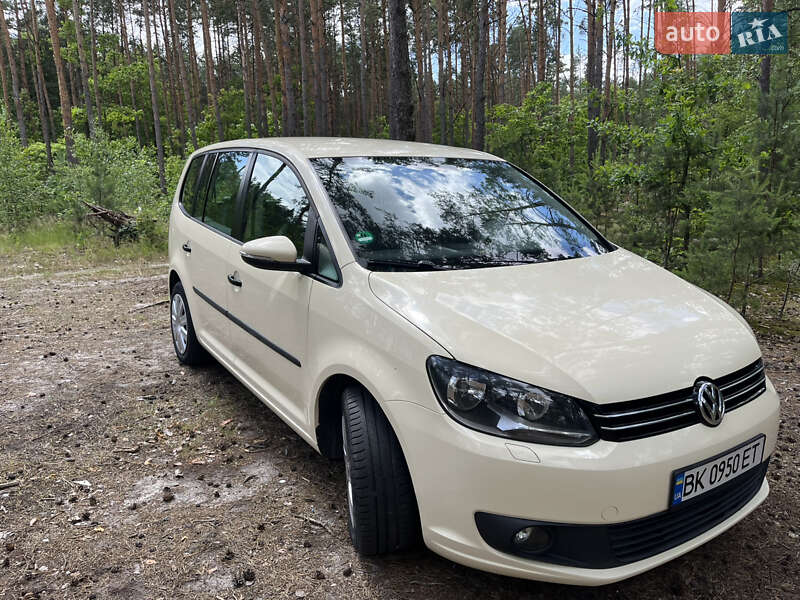 Мінівен Volkswagen Touran 2014 в Березному