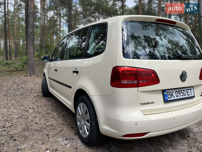 Мінівен Volkswagen Touran 2014 в Березному