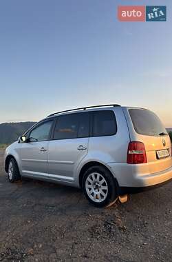 Минивэн Volkswagen Touran 2005 в Межгорье