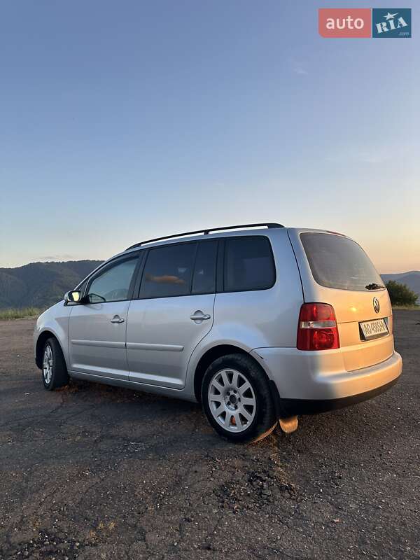 Volkswagen Touran 2005