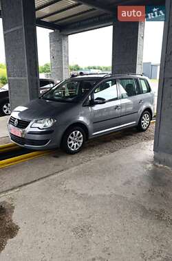 Мінівен Volkswagen Touran 2009 в Сахновщині
