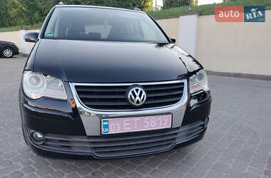 Минивэн Volkswagen Touran 2008 в 