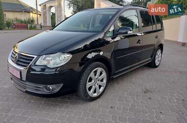 Минивэн Volkswagen Touran 2008 в 