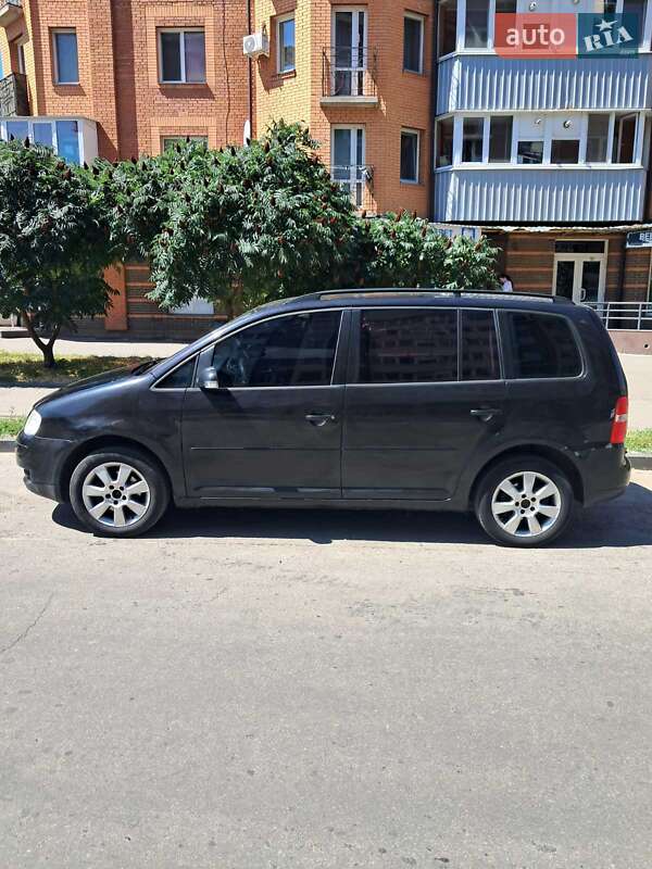 Мінівен Volkswagen Touran 2004 в Полтаві