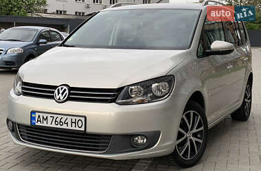 Мінівен Volkswagen Touran 2010 в Житомирі