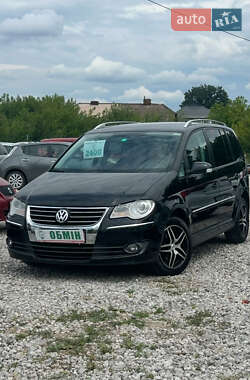 Минивэн Volkswagen Touran 2009 в Кривом Роге