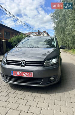 Мінівен Volkswagen Touran 2011 в Луцьку