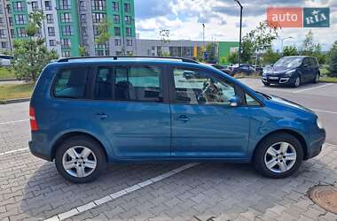 Минивэн Volkswagen Touran 2005 в 