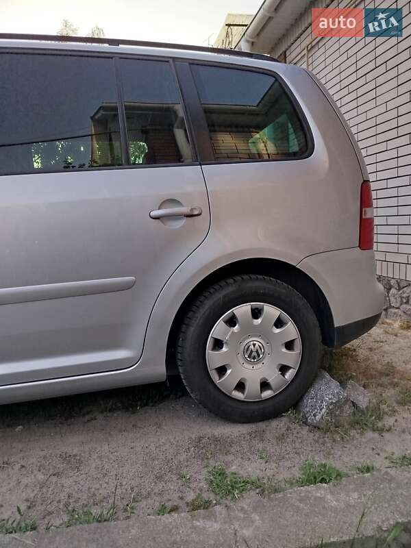 Минивэн Volkswagen Touran 2004 в Гайсине