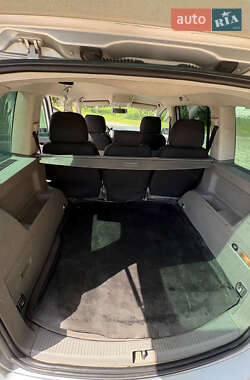 Минивэн Volkswagen Touran 2003 в 