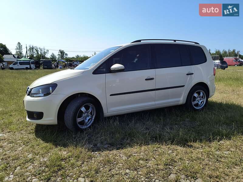 Минивэн Volkswagen Touran 2013 в Ивано-Франковске